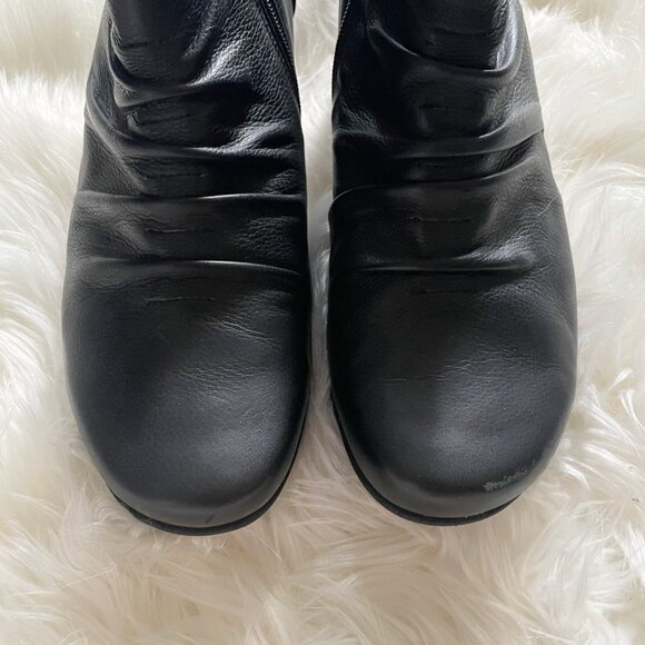 Naot Soft Black Ruched Leather Advance Ankle Heel Booties - Picture 2 of 8